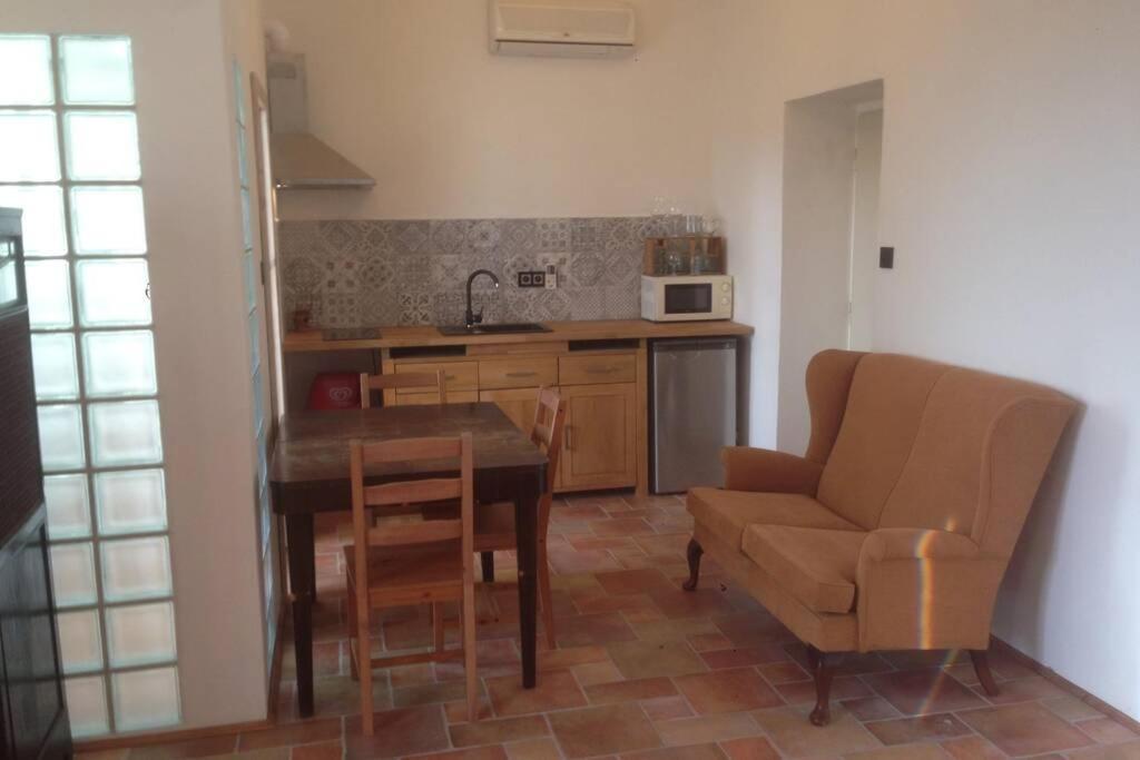 Pod Parkany Studio With View Табор Екстериор снимка
